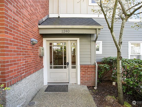 2nd image of 1240 5th Avenue N #202