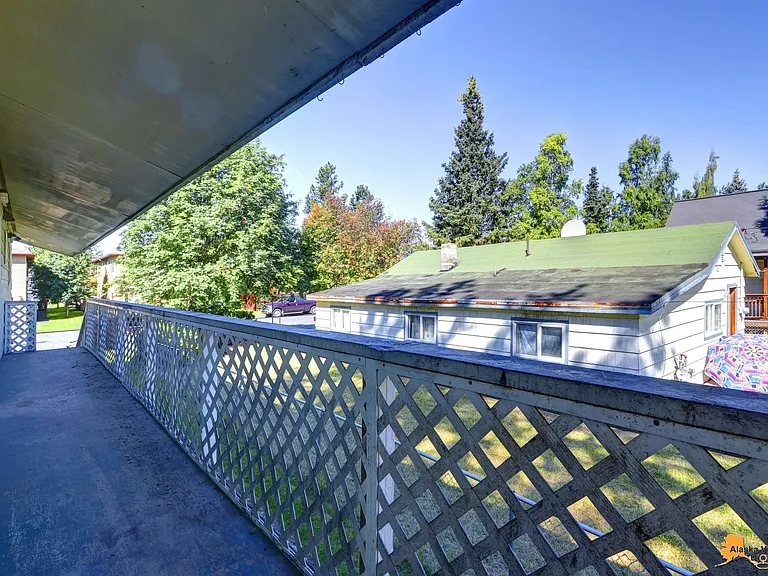 1121 Latouche St — Photo 22