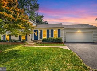 12670 Magna Carta Rd, Herndon, VA 20171