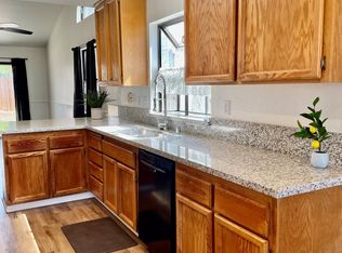 5205 Laguna Park Dr, Elk Grove, CA 95758