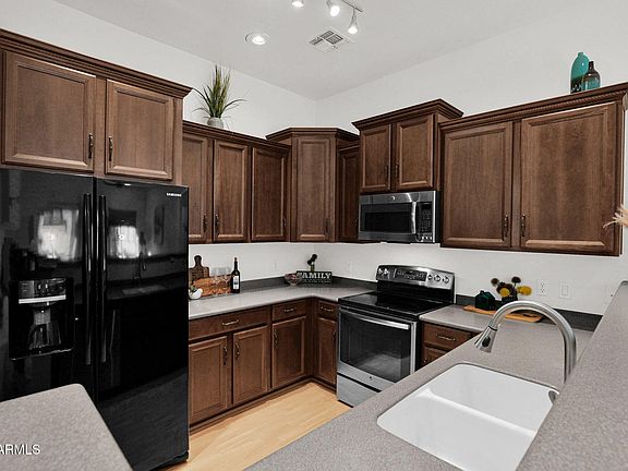 2nd image of 2402 E 5TH Street #1646