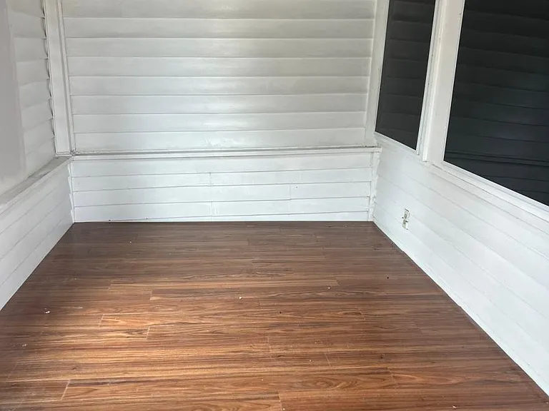 916 Palace Ave — Photo 15