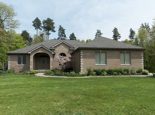 9329 Garrison Ct, South Lyon, MI 48178