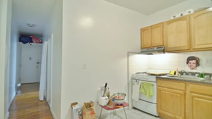 Rented by Park Property Advisors | media 16