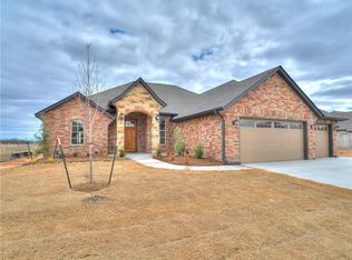 2212 Sugar Sands Rd, Yukon, OK 73099