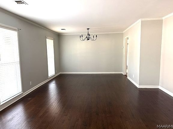 2nd image of 601 Perry St