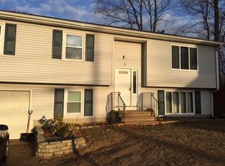 3 Whittier Rd, East Hampton, CT 06424