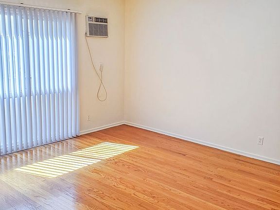 3rd image of 1037 S Holt Ave #1