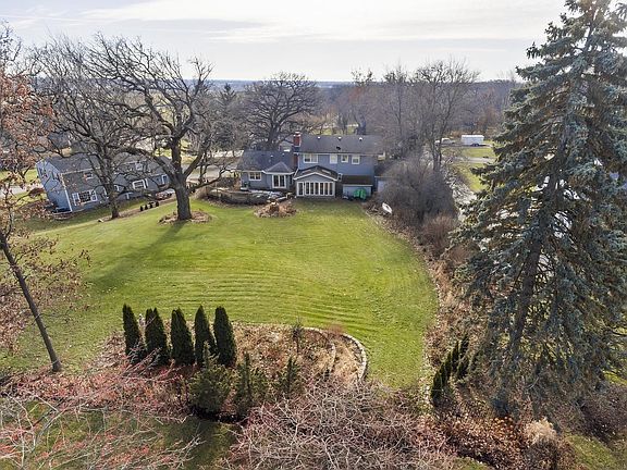 4th image of 38W510 Lake Charlotte Ct