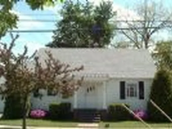 114 E Chestnut St, Orrville, OH 44667