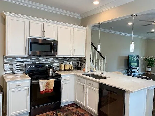 3 bed, 2.5 bath, 1750 sqft, $2,650 — Photo 4