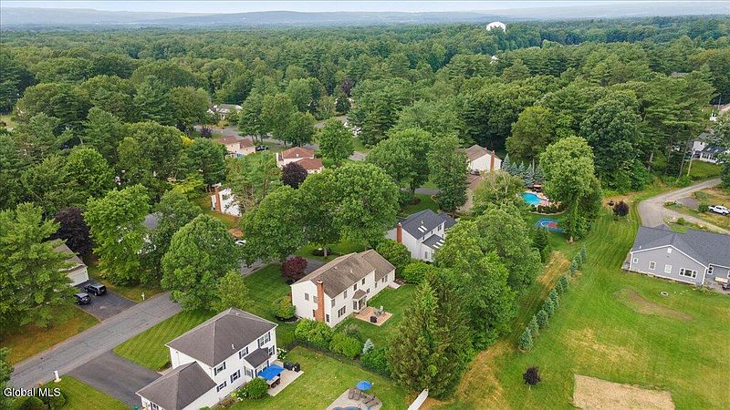 4th image of 630 Salvia Lane