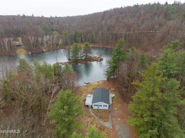 313 Winter Dr, Becket, MA 01223