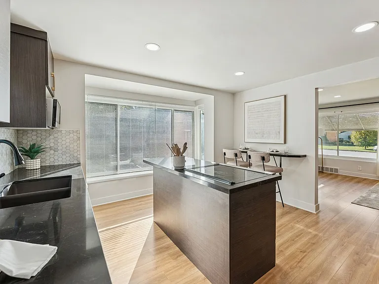 1023 E Millbert Ave — Photo 8