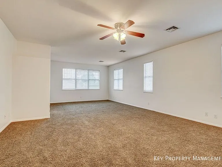 136 Ultra Dr — Photo 9