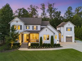 16175 Grand Litchfield Dr, Roswell, GA 30075