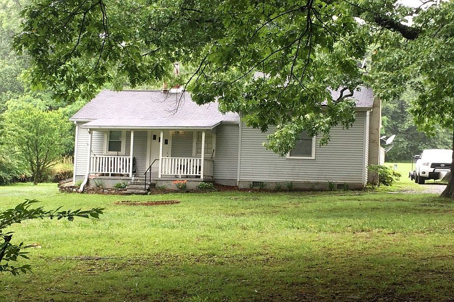 1st image of 1018 Williams Dr
