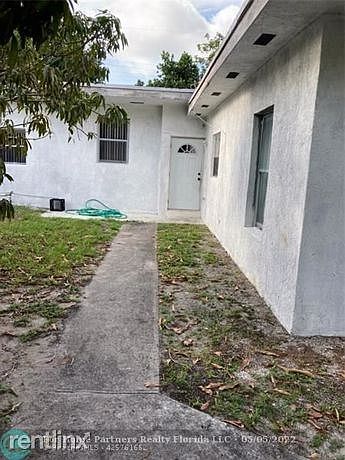 2nd image of 445 NW 109th St