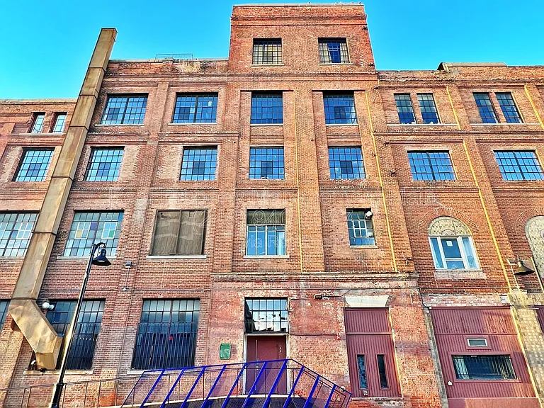 E&B Brewery Lofts — Photo 24