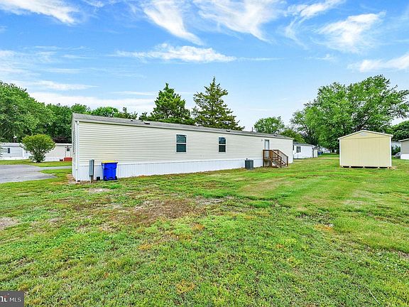 3rd image of 31 Hedgerow Hollow Rd #31