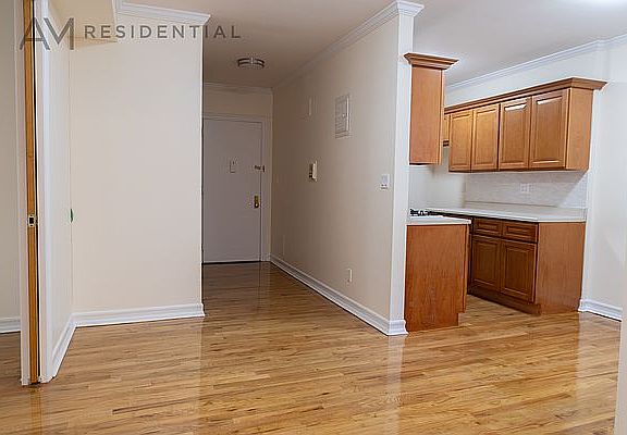3rd image of 2249 Ocean Ave APT 1