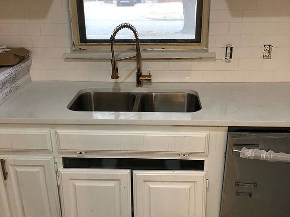 5th image of 2414 Housley Dr