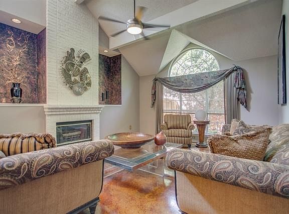 4th image of 3112 Silver Springs Ln