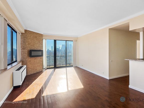 4th image of 330 E 75th St APT 40C