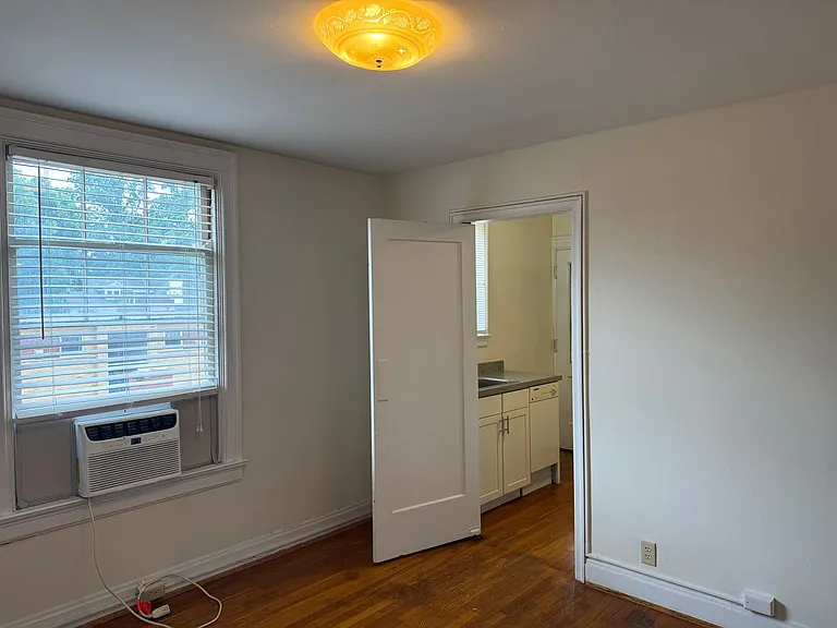 Madison Court — Photo 22