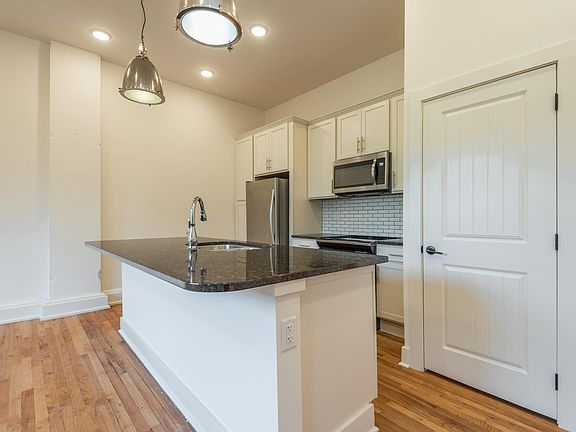 4th image of 117 S Gay St APT 202