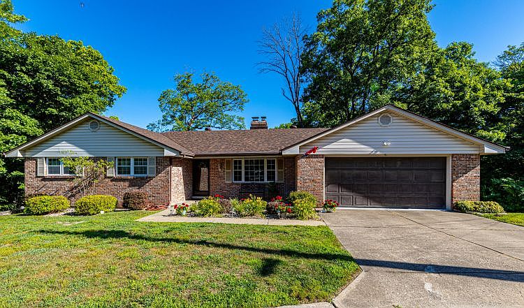 1st image of 826 Dean Dr