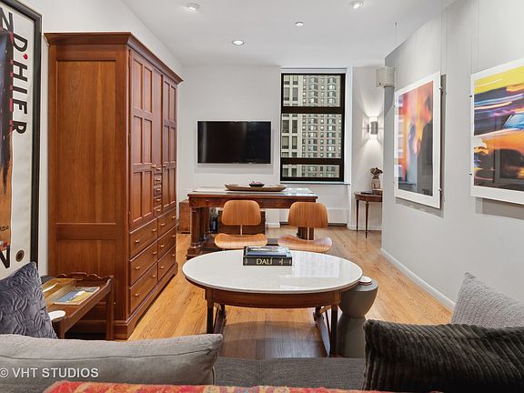 3rd image of 680 N Lake Shore Dr APT 1413