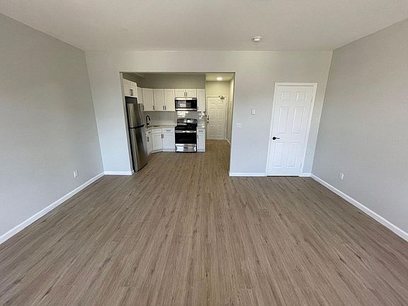 2nd image of 438-440 Broadway #2B