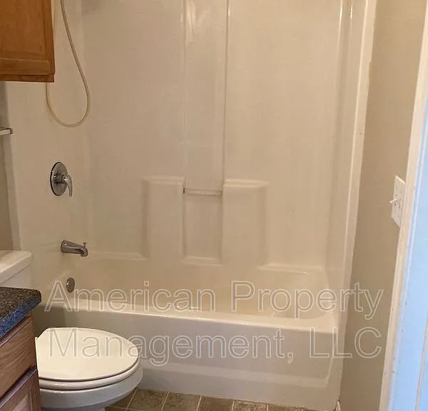 4714 NE Wisconsin St — Photo 10