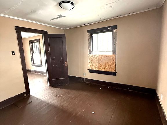 5th image of 2132 N Church St