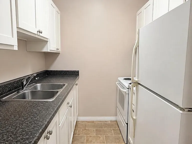 429 Bruce Ave #3 — Photo 1