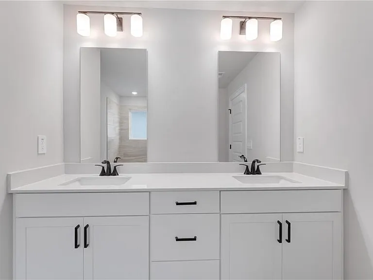 3089 Sweet Red Cir — Photo 26