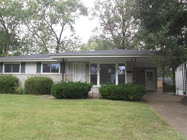 2nd image of 1525 Vesper Dr