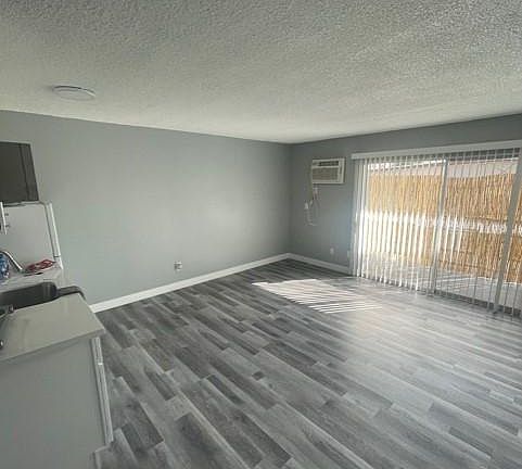 3rd image of 5020 Tujunga Ave APT 216