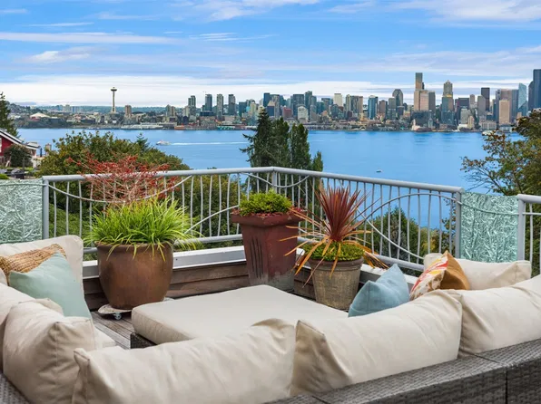 1718 Palm Avenue SW, Seattle, WA 98116