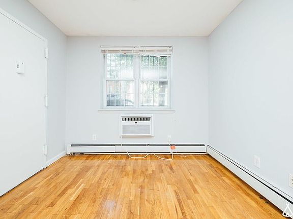 4th image of 1404 Bedford Ave APT 1