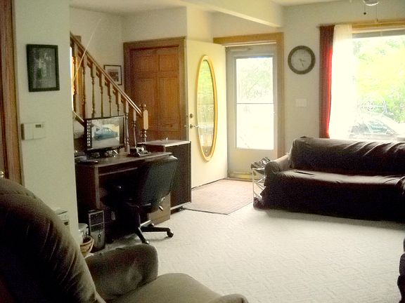 4th image of 420 15th Ave N