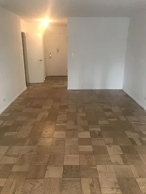 Rented by Carlyle Property Management | media 4