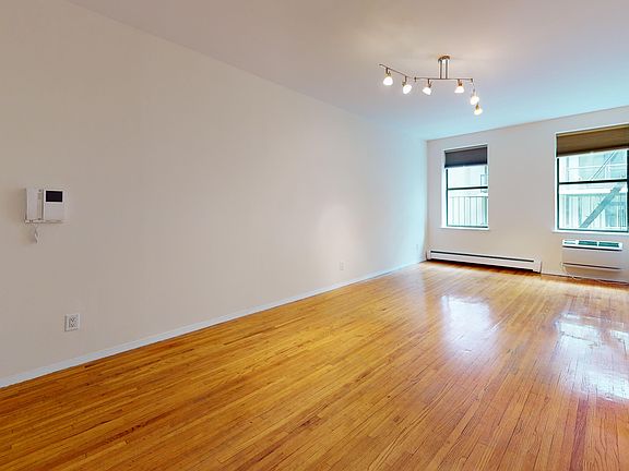 4th image of 365 W 52nd St APT 2B