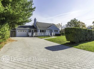 407 Ferndale Blvd, Islip, NY 11751