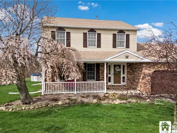 4202 Webster Rd, Fredonia, NY 14063