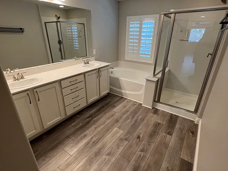 5705 Shadow Bend Dr — Photo 32
