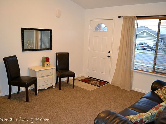 3rd image of 499 W Marie Way