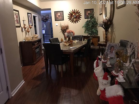 3rd image of 3852 W Gladys Ave