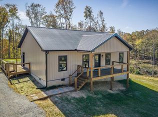 599 Hutchins Bend Rd, Sparta, TN 38583